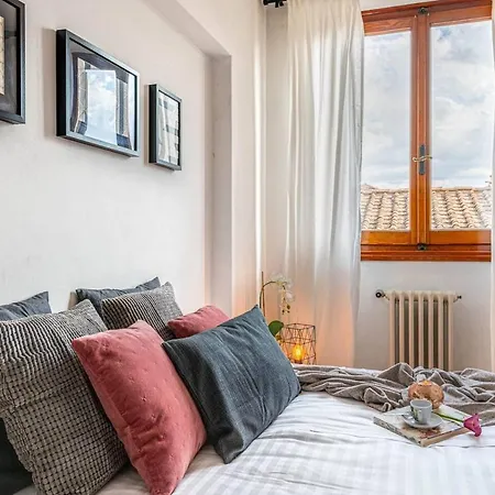 Florence- Accademia Charme Apartment