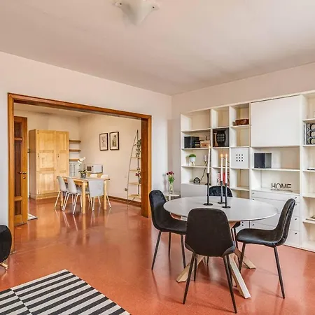 Apartment Florence- Accademia Charme *